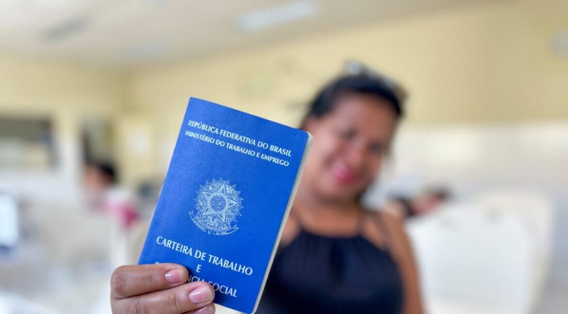 oportunidade:-confira-as-45-vagas-de-emprego-em-petrolina,-salgueiro-e-araripina