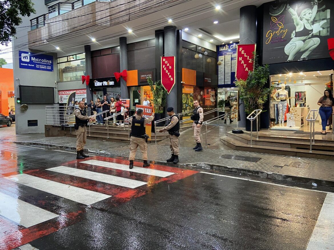 video-mostra-suspeito-de-esfaquear-ex-sendo-imobilizado-por-testemunhas-em-shopping