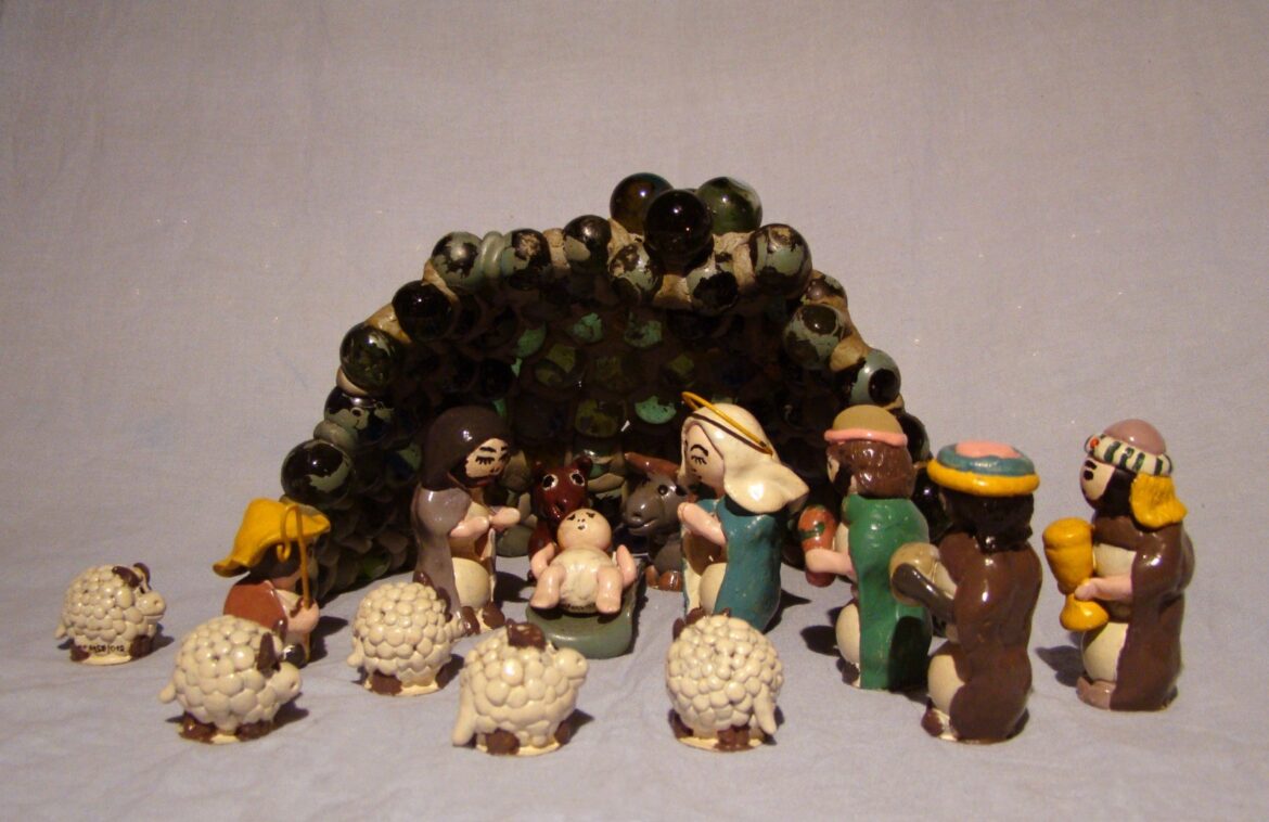 presepios-de-bolinha-de-gude,-massa-de-pao,-caixa-de-fosforo-e-conchas:-confira-obras-curiosas-em-exposicao-em-juiz-de-fora