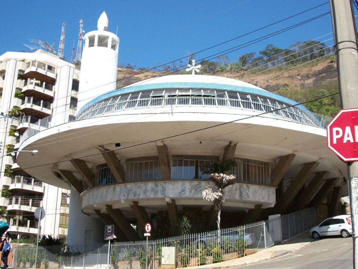‘igreja-do-disco-voador’:-conheca-a-historia-do-templo-bizantino-que-chama-atencao-em-juiz-de-fora