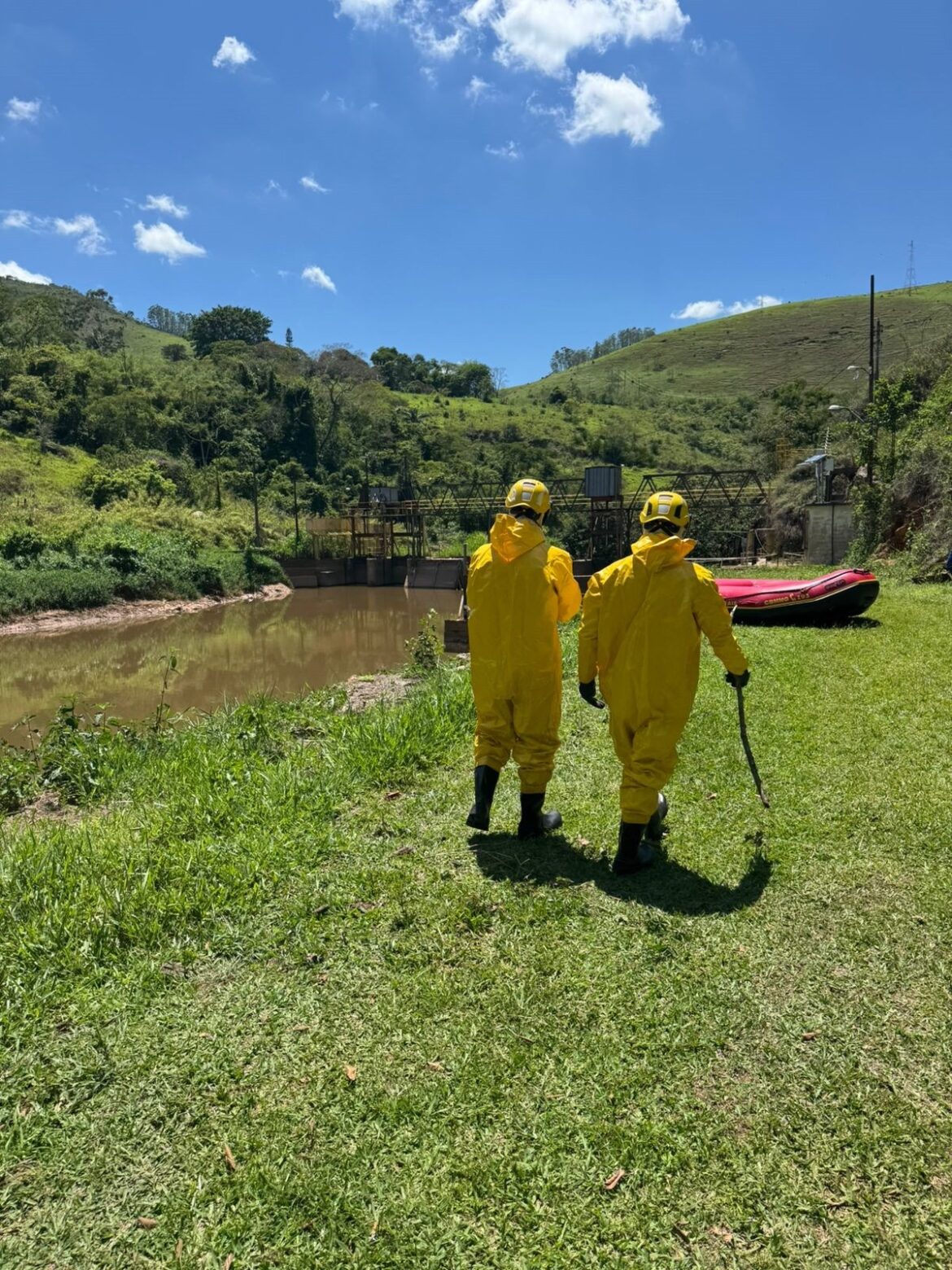 corpo-em-estado-avancado-de-decomposicao-e-encontrado-no-rio-paraibuna,-em-juiz-de-fora