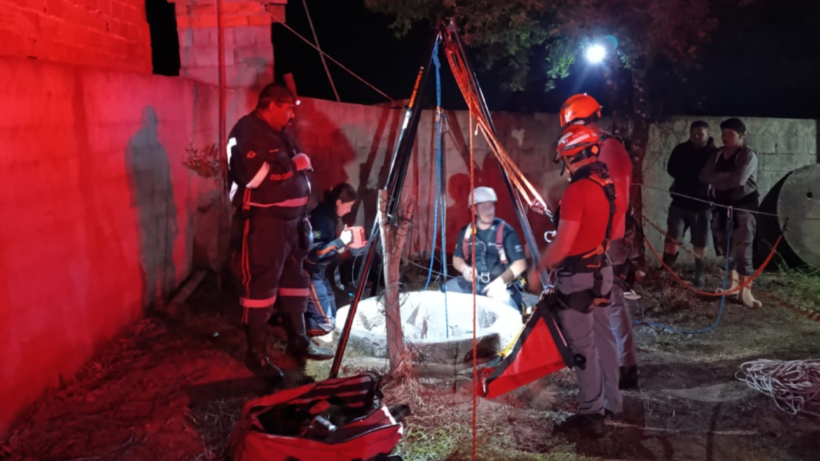 homem-e-resgatado-apos-cair-em-poco-de-20-metros-em-piedade