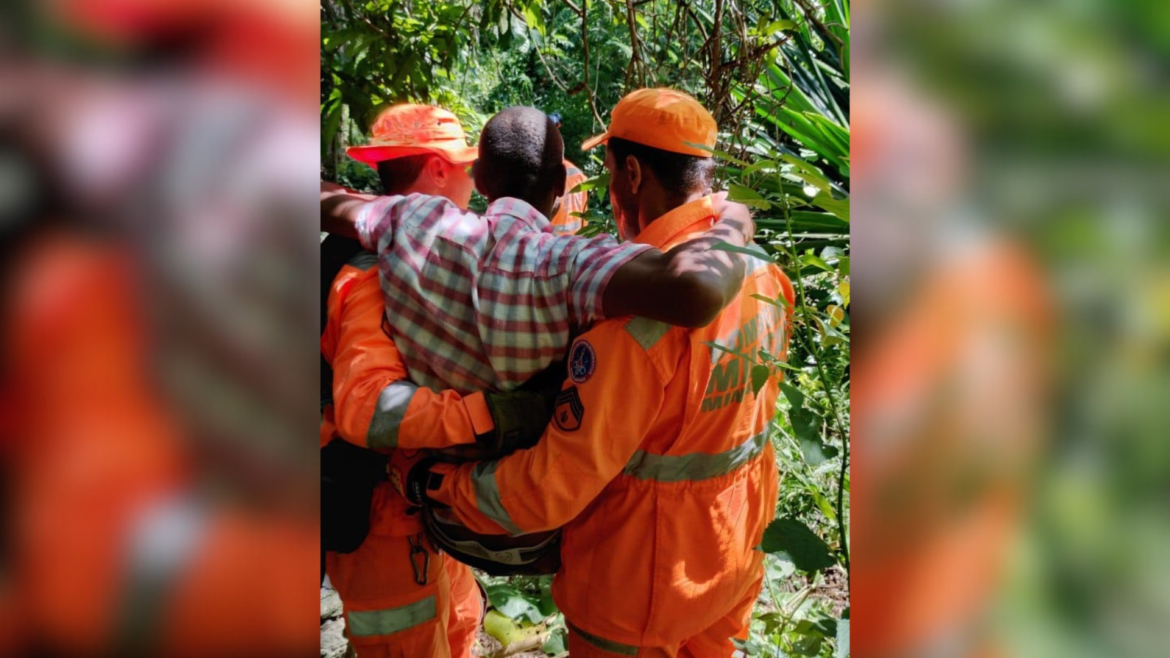 homem-e-resgatado-apos-cair-em-buraco-de-3-metros-e-torcer-o-pe-em-candeias