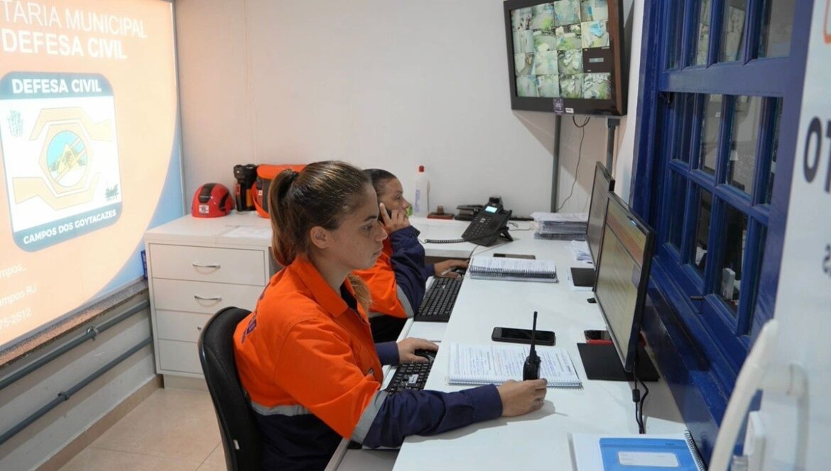 defesa-civil-mantem-alerta-para-chuvas-em-campos;-municipio-registra-alagamentos-e-quedas-de-arvores