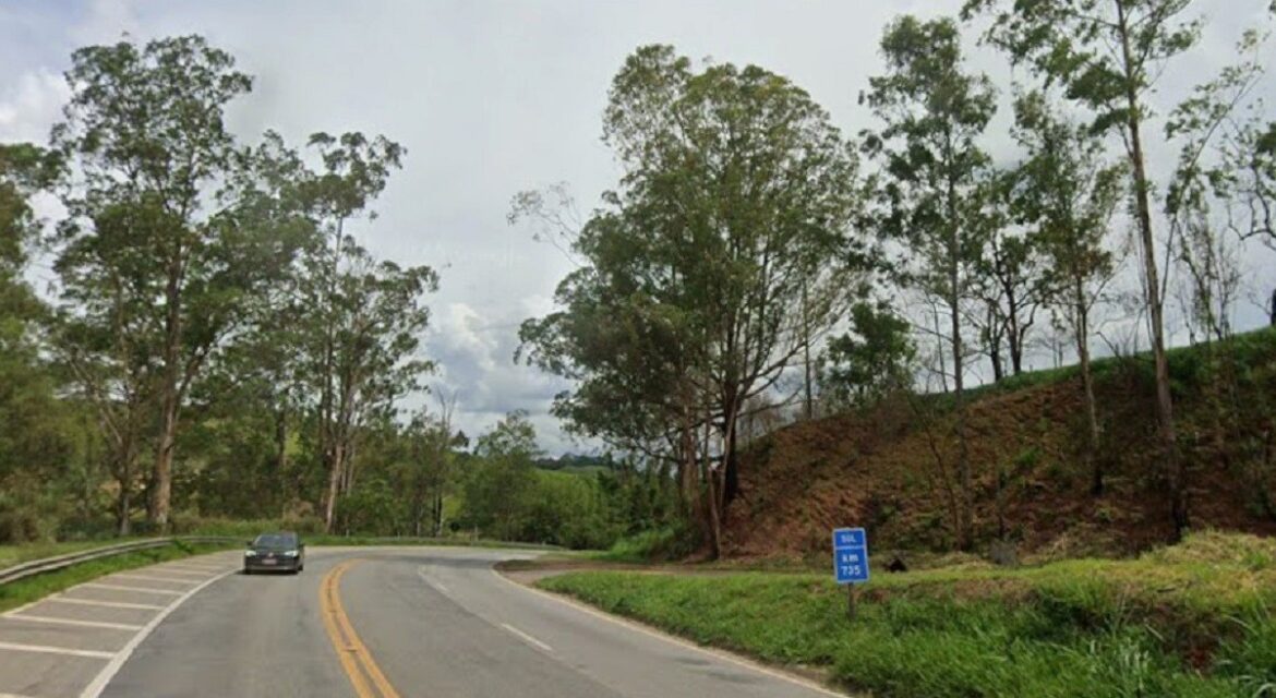 caminhao-de-bebidas-tomba-na-br-040,-e-tres-sao-presos-por-saque-da-carga