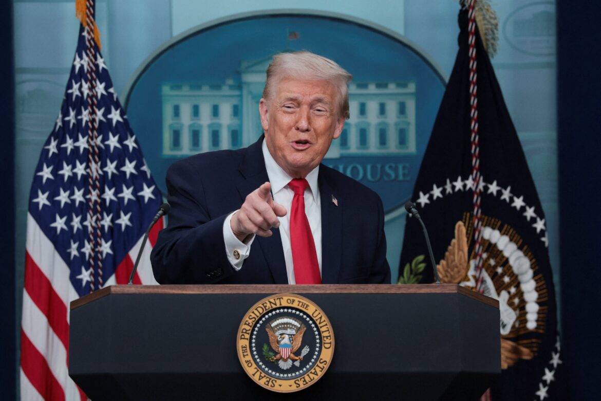 trump-anuncia-tarifa-de-25%-sobre-automoveis-e-outros-produtos-da-coreia-do-sul