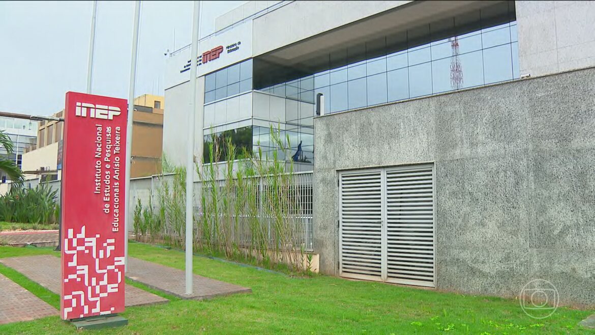 estudantes-que-tem-direito-ao-certificado-de-conclusao-do-ensino-medio-pelo-enem-nao-conseguem-emitir-documento