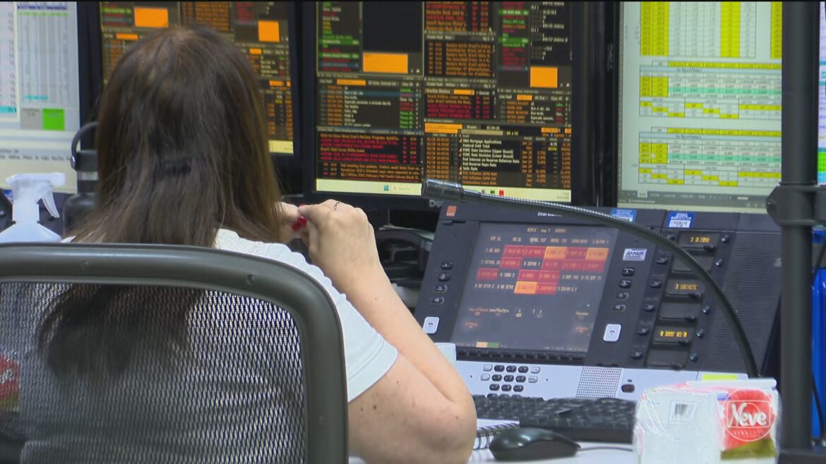 pela-quinta-vez-seguida,-bc-mantem-juros-em-15%,-mas-indica-que-pode-comecar-a-baixar-a-taxa-a-partir-de-marco