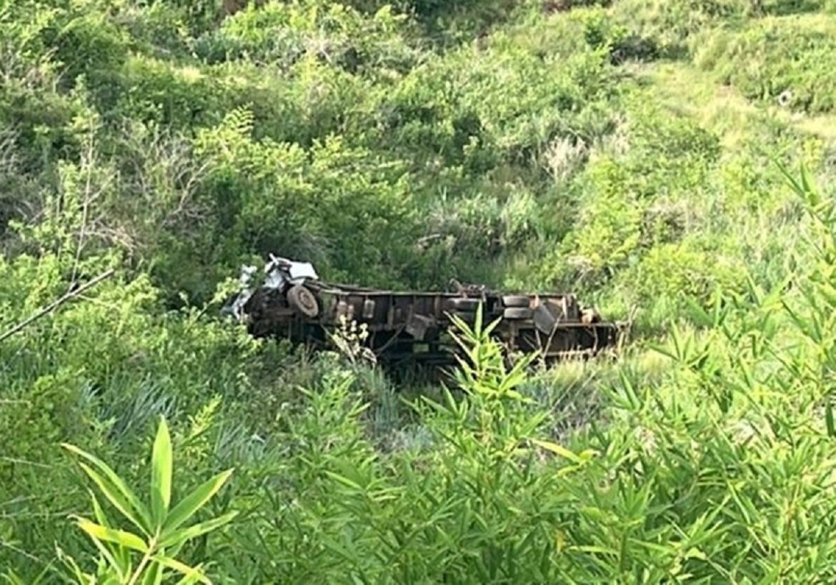 motorista-pula-de-caminhao-desgovernado-e-morre-na-br-116,-em-mg