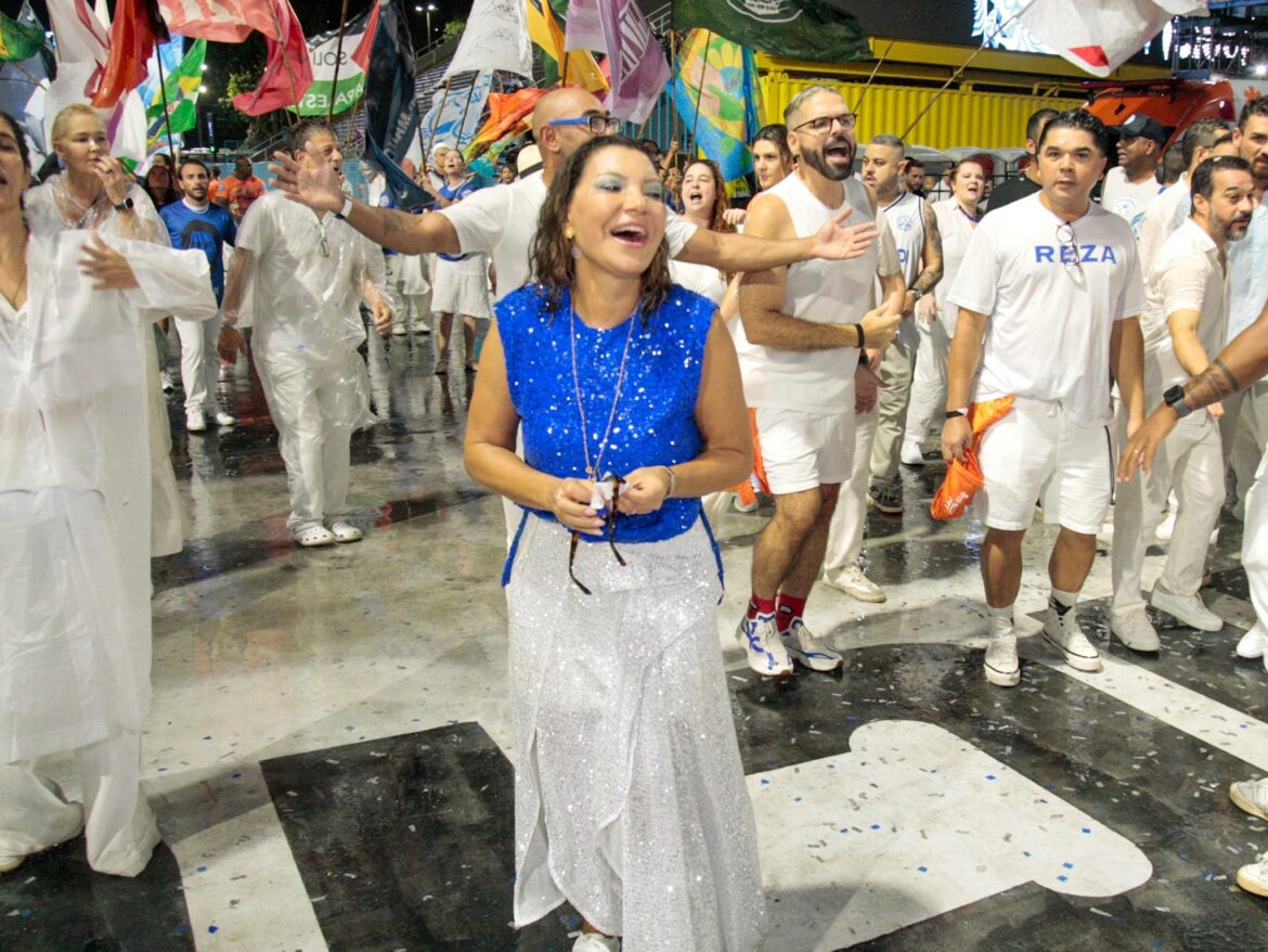 governo-lula-acende-alerta-sobre-desfile-que-vai-homenagear-presidente-na-sapucai