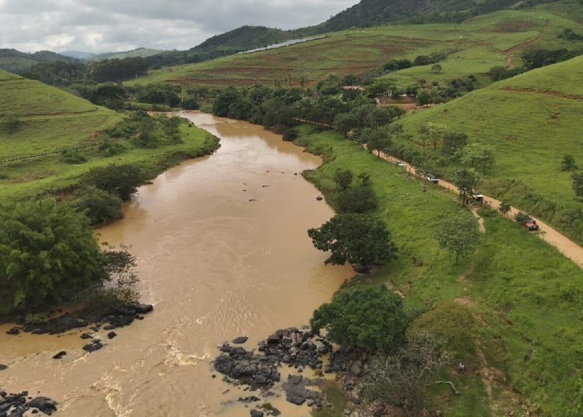 corpo-de-jovem-que-se-afogou-em-cachoeira-apos-escorregar-e-encontrado-em-astolfo-dutra